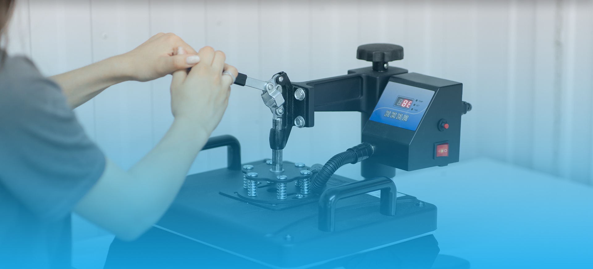 Slide: School-Aquisition Bt <br> bemutatkozás